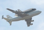 nasa plane transporting endeavor